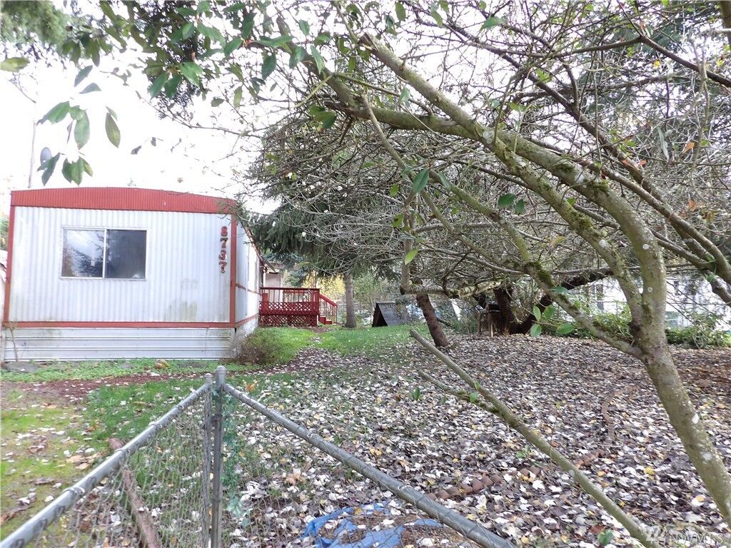 Property Photo:  8737 Whitewood Lp SE  WA 98597 