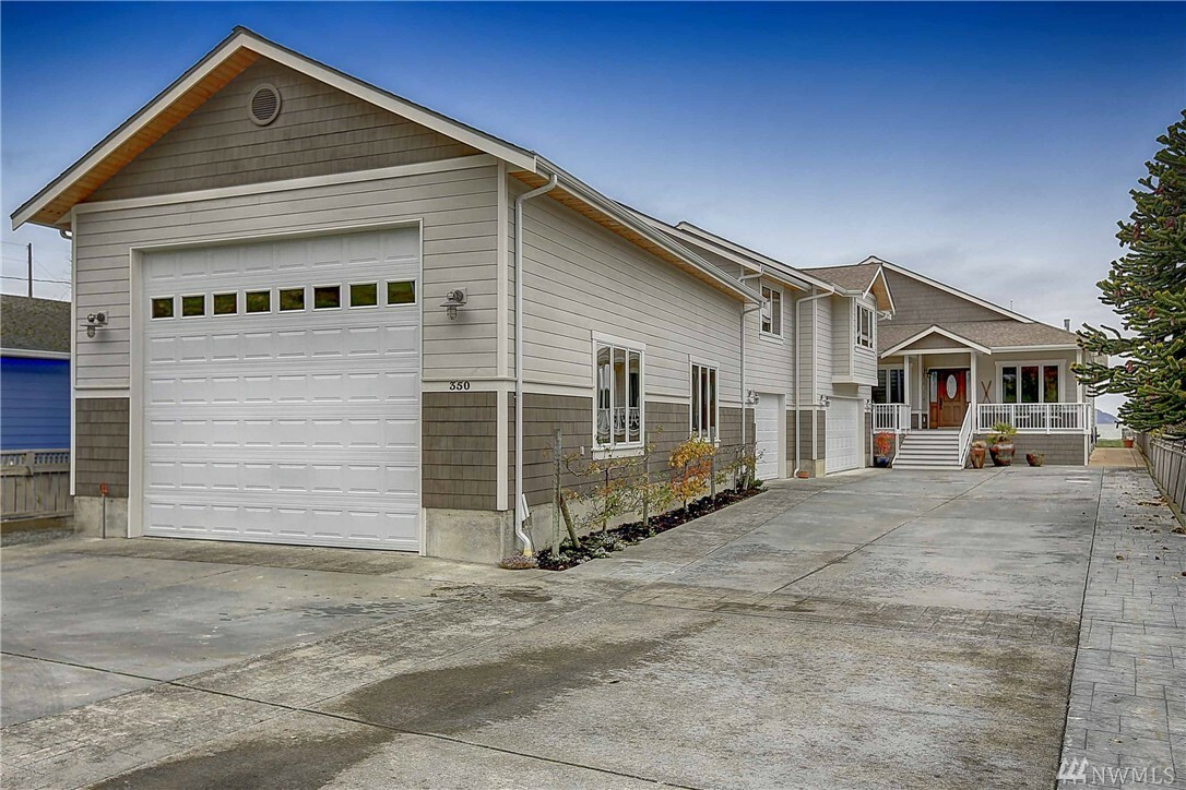 Property Photo:  350 Shore Dr  WA 98282 