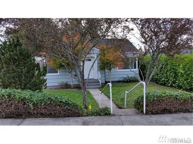 Property Photo:  2309 E 18th St  WA 98310 