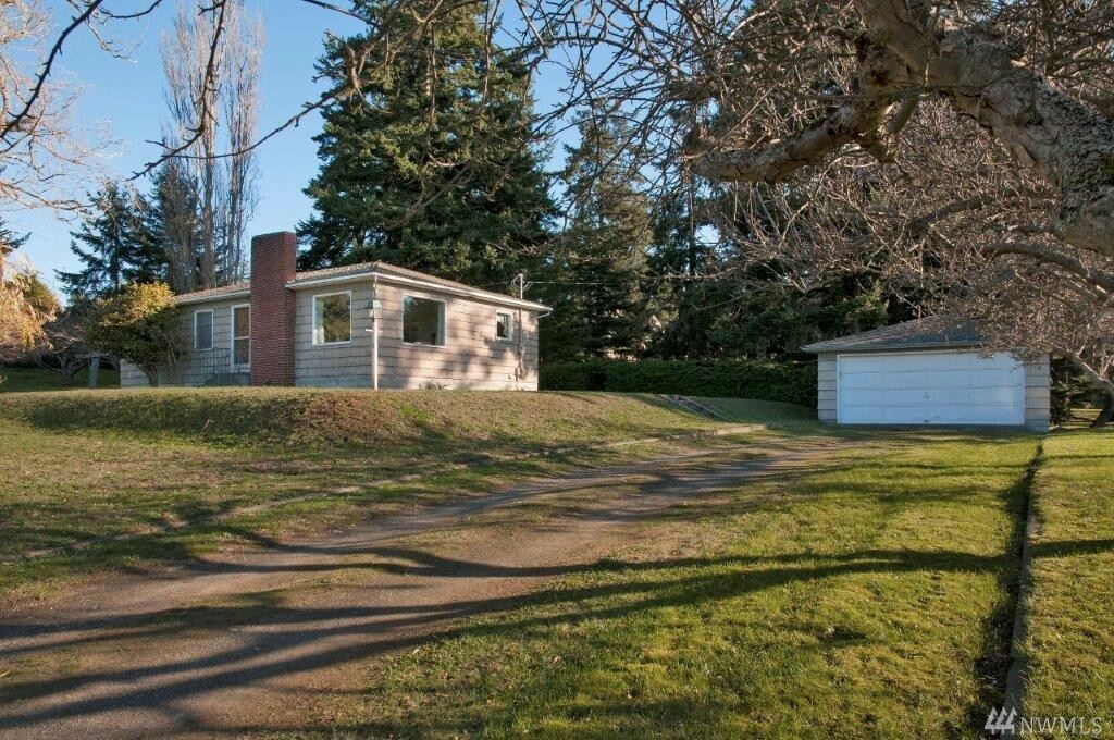 Property Photo:  1312 Cherry St  WA 98368 