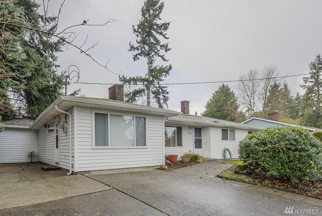Property Photo: 19217 4th Ave S WA 98148