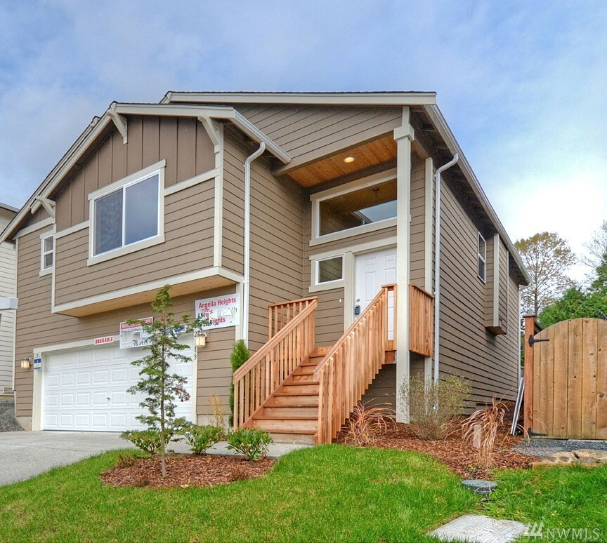 Property Photo:  1733 73 Ave SE  WA 98258 