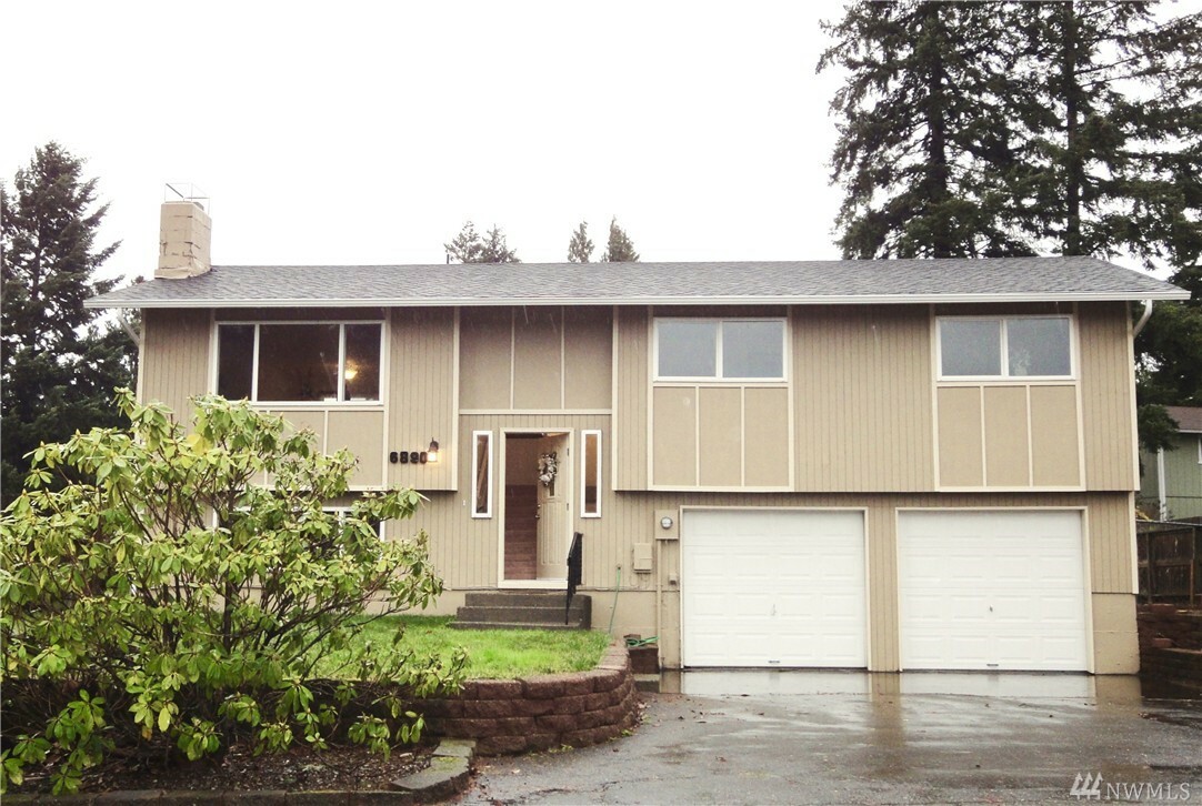 Property Photo:  6890 Helena Dr NE  WA 98311 