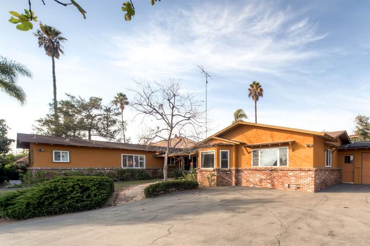Property Photo:  1010 Alta Vista Dr  CA 92084 