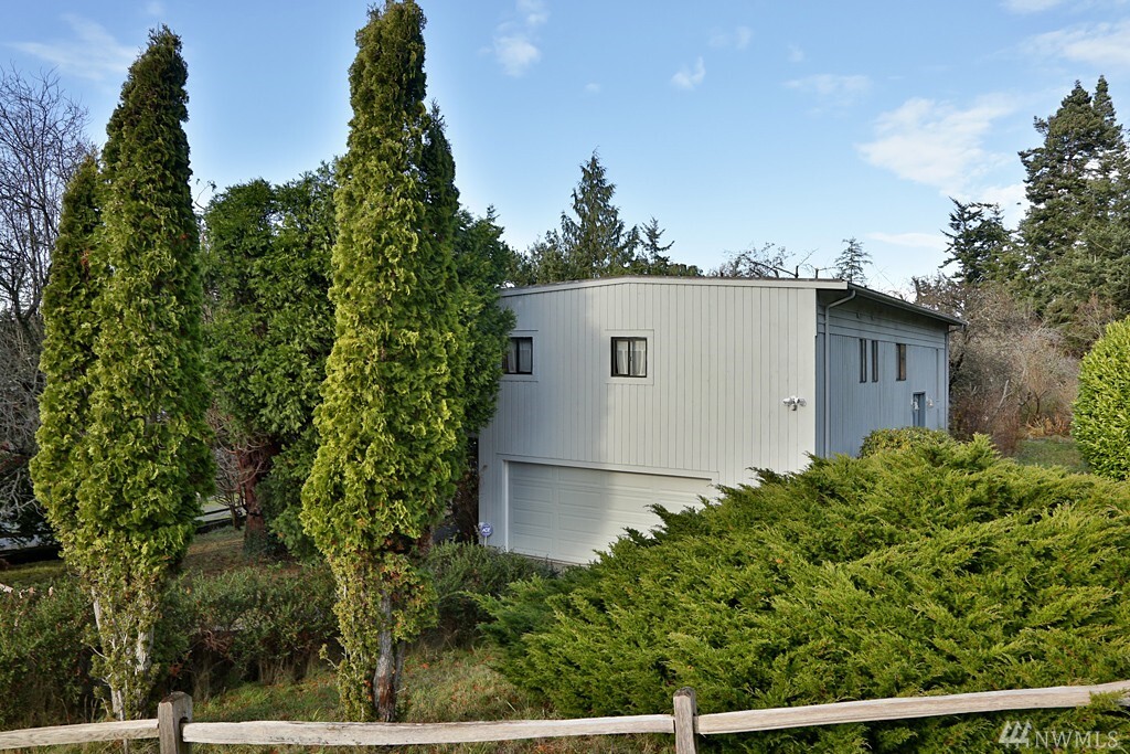 Property Photo: 375 High St WA 98249