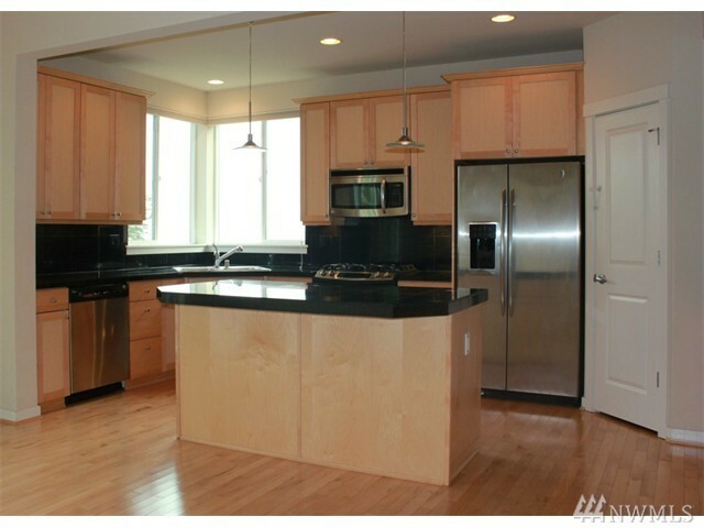 Property Photo: 587 Alpine Ridge Place NW WA 98027
