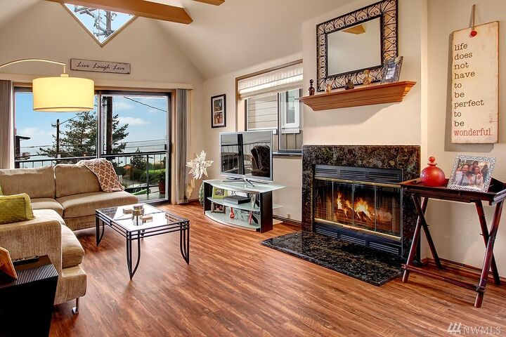 Property Photo: 3722 Beach Drive SW 301 WA 98116