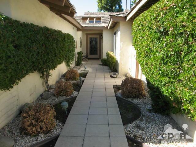 Property Photo: 359 Gran Via CA 92260