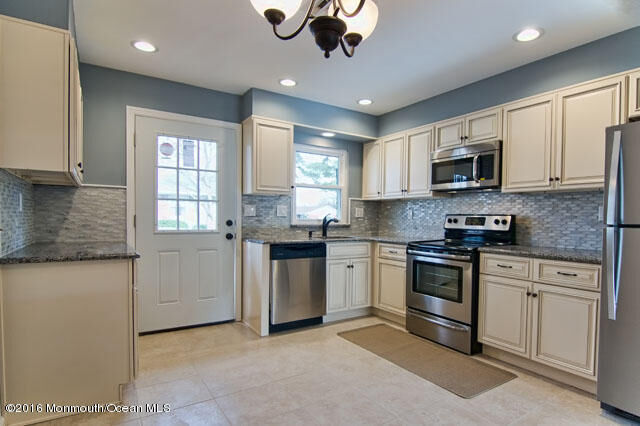 Property Photo: 427D Chatham Court NJ 08701