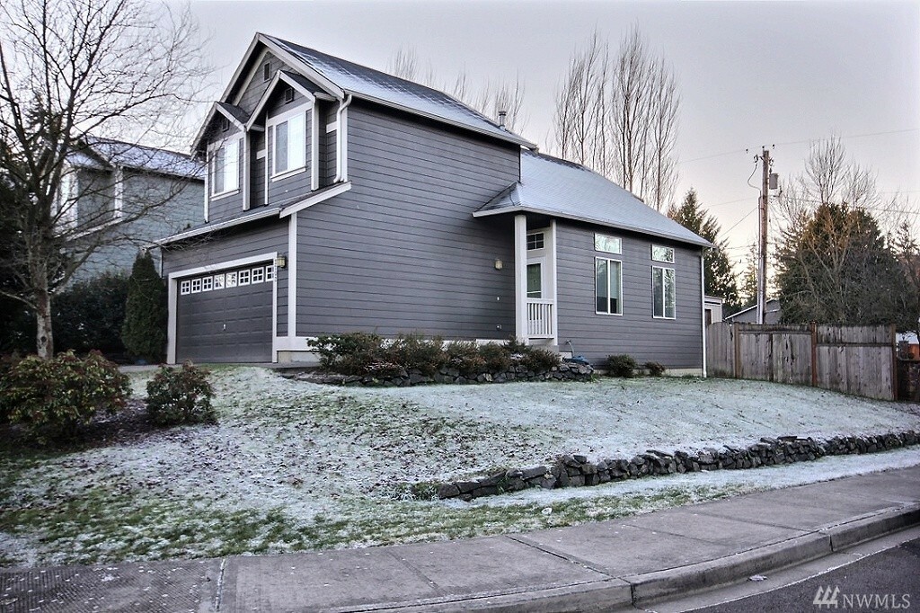 Property Photo:  2702 20th St Pl SW  WA 98373 