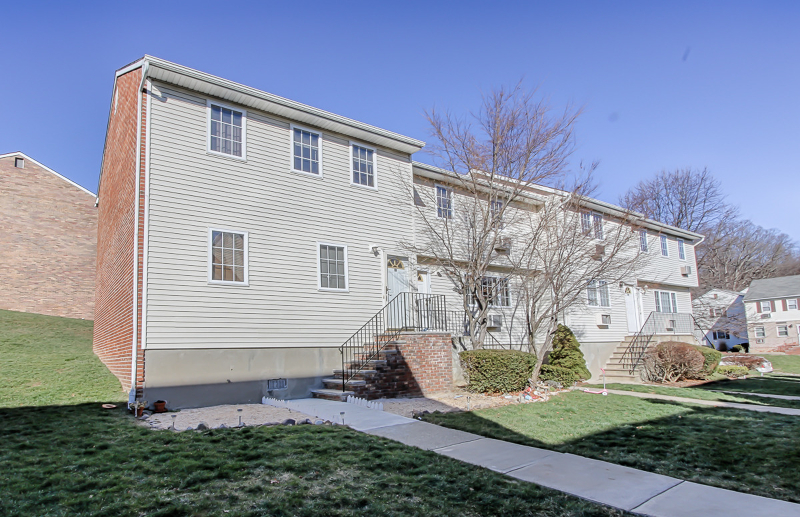 Property Photo: 322 Richard Mine Rd, V1 NJ 07885