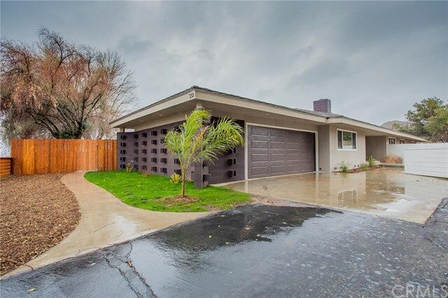 Property Photo: 233 W Blaine Street CA 92507