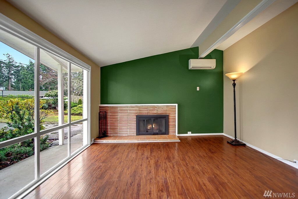 Property Photo: 317 S 198th St WA 98148
