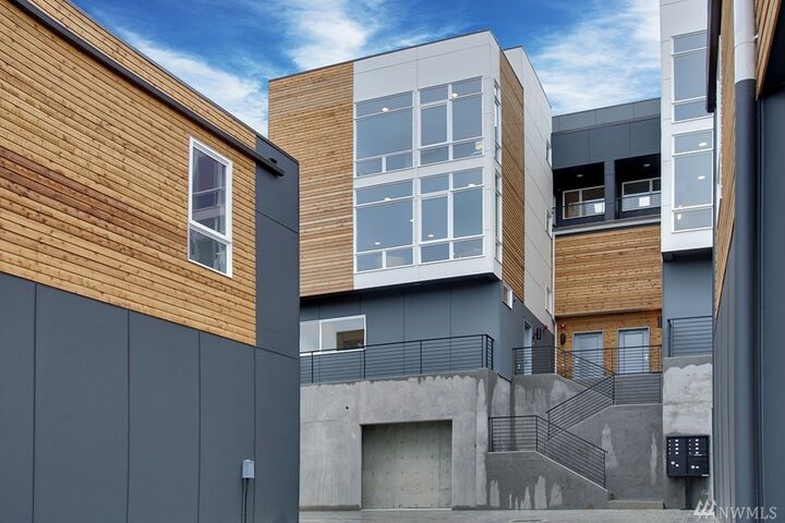 Property Photo: 7323 35th Ave NE A WA 98115