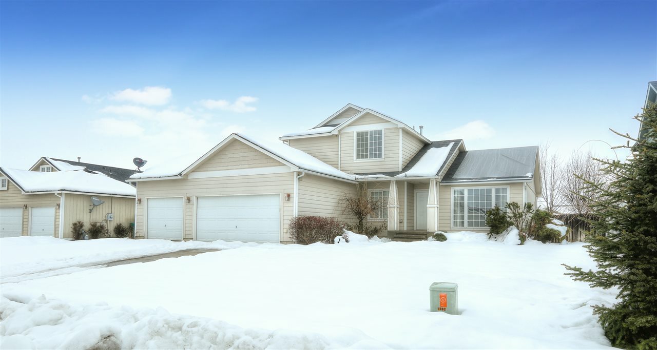 Property Photo:  1008 N Country Club Dr  WA 99006-9076 