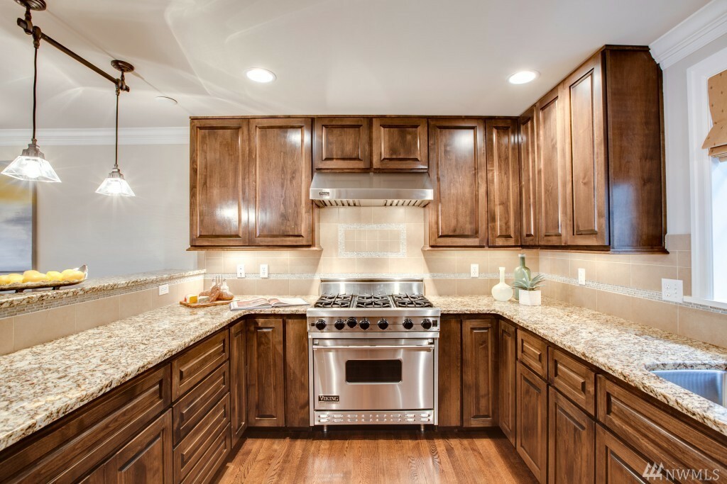 Property Photo: 505 W Olympic Place A WA 98119