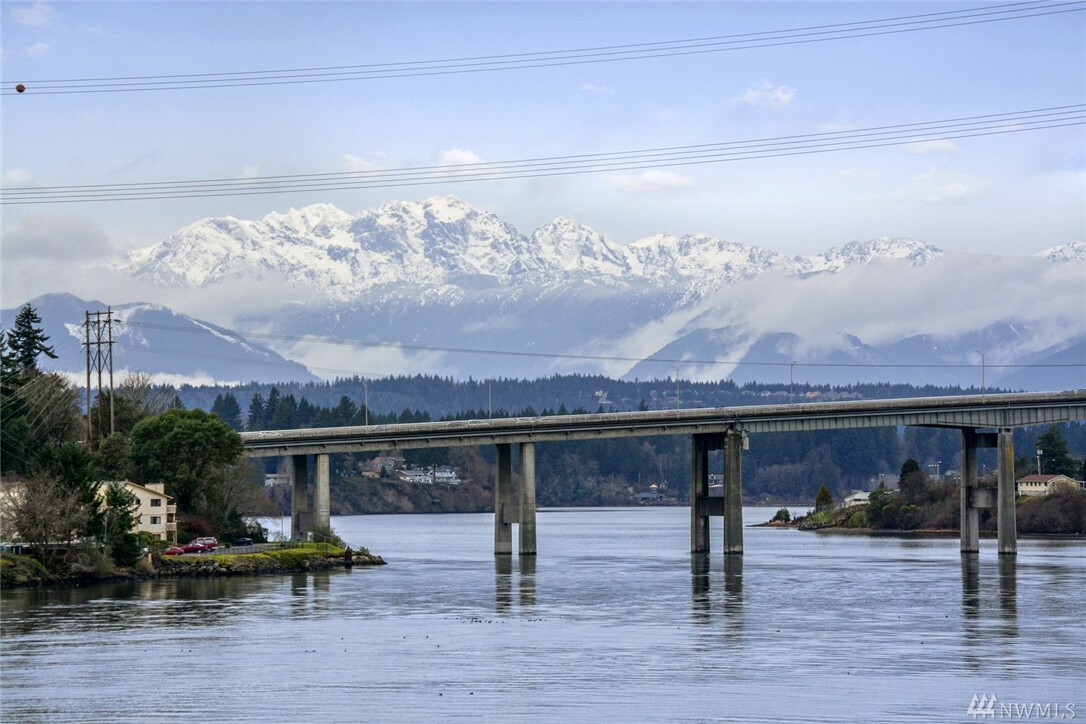 Property Photo:  1717 E 16th St 107  WA 98310 