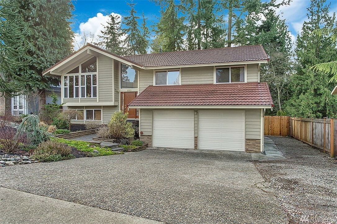 Property Photo:  8901 NE 144th St  WA 98034 