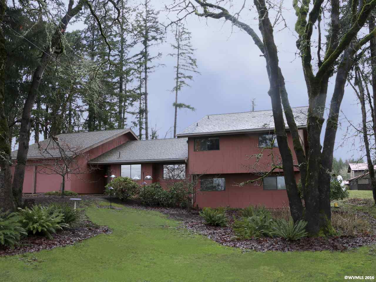 Property Photo: 1180 NW Lester Av OR 97330