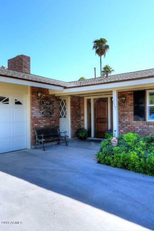 Property Photo:  217 W Braeburn Drive  AZ 85023 