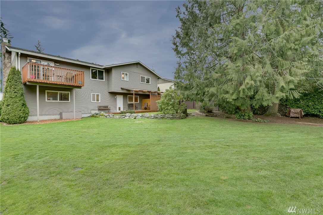 Property Photo:  4829 99th Place SW  WA 98275 