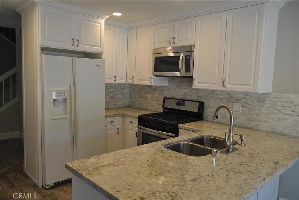Property Photo:  4 Spring Hill Lane  CA 92653 