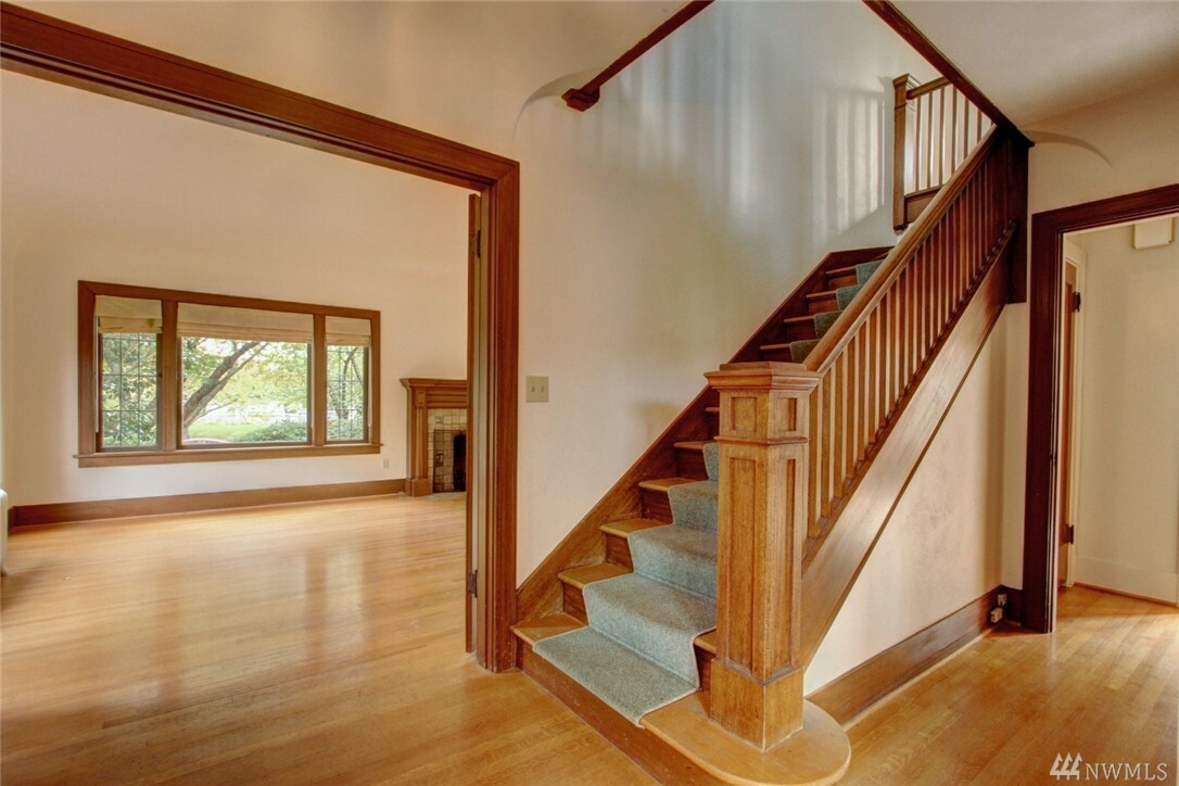 Property Photo: 2019 E Prospect St WA 98112