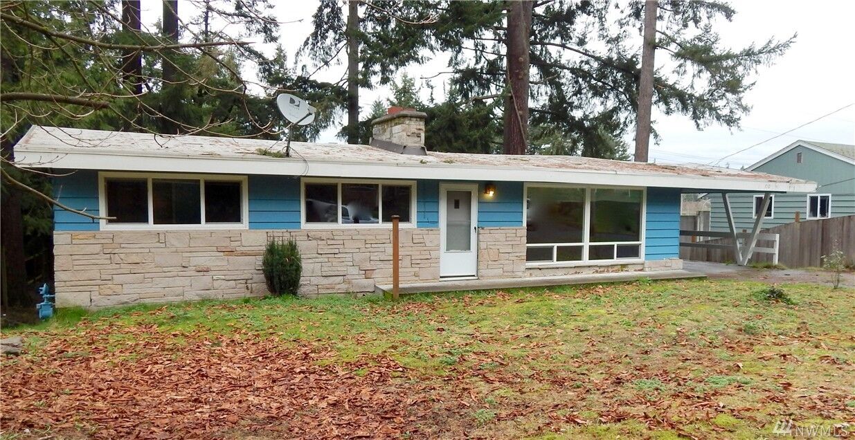 Property Photo:  710 NE 204th St  WA 98155 