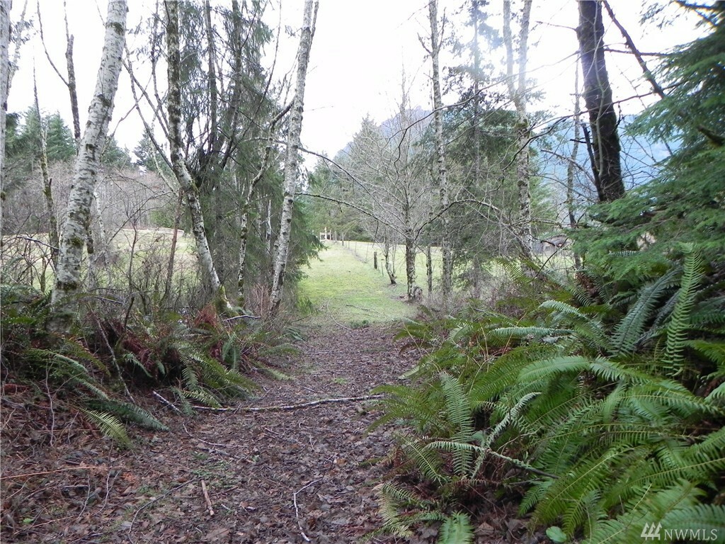 Property Photo:  433 SE 152nd Place  WA 98045 