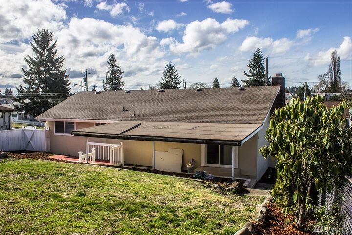 Property Photo:  6615 S Alder St  WA 98409 