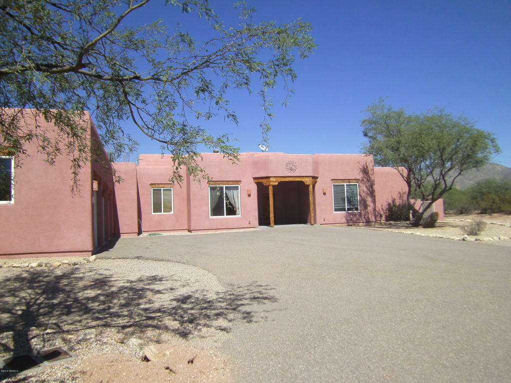 Property Photo: 11561 E Tanque Verde Road AZ 85749