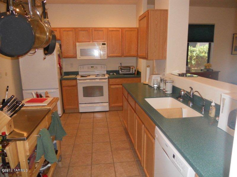 Property Photo:  217 E Placita Del Petalo  AZ 85629 