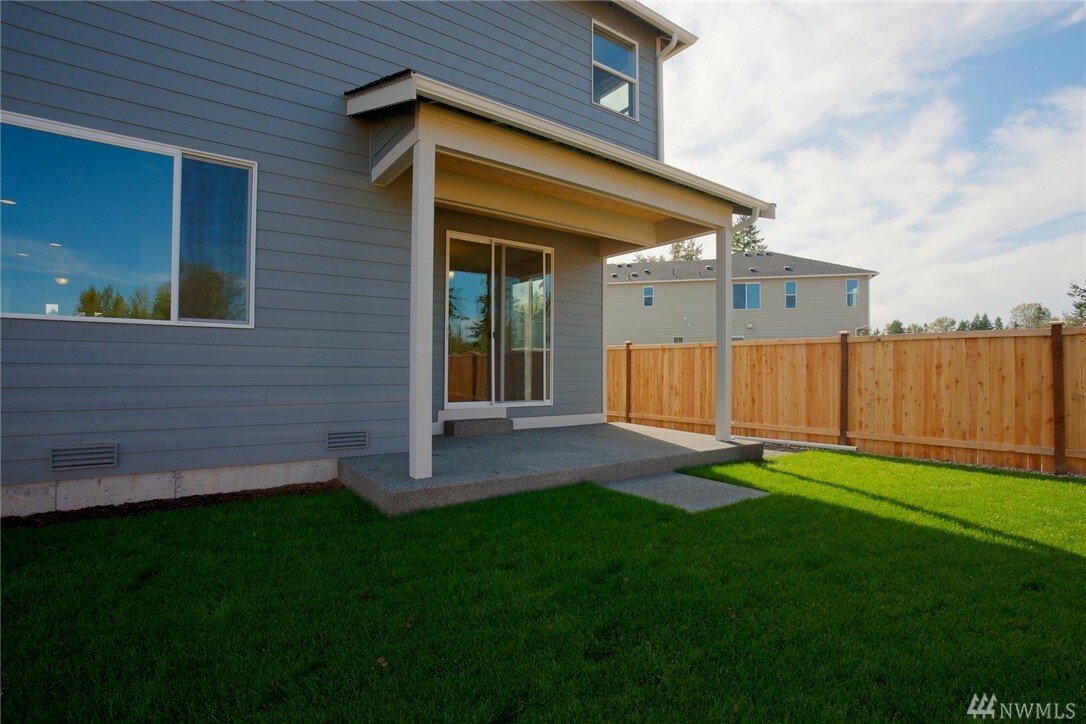 Property Photo:  11419 175th Street E  WA 98374 