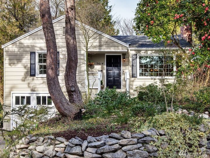 Property Photo:  5614 NE 59th St  WA 98105 