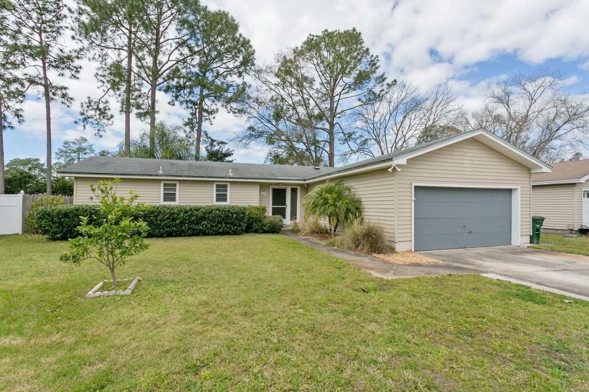 Property Photo: 11548 East Ride Drive FL 32223