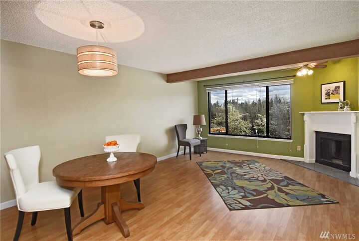 Property Photo: 1740 NE 86th St 214 WA 98115