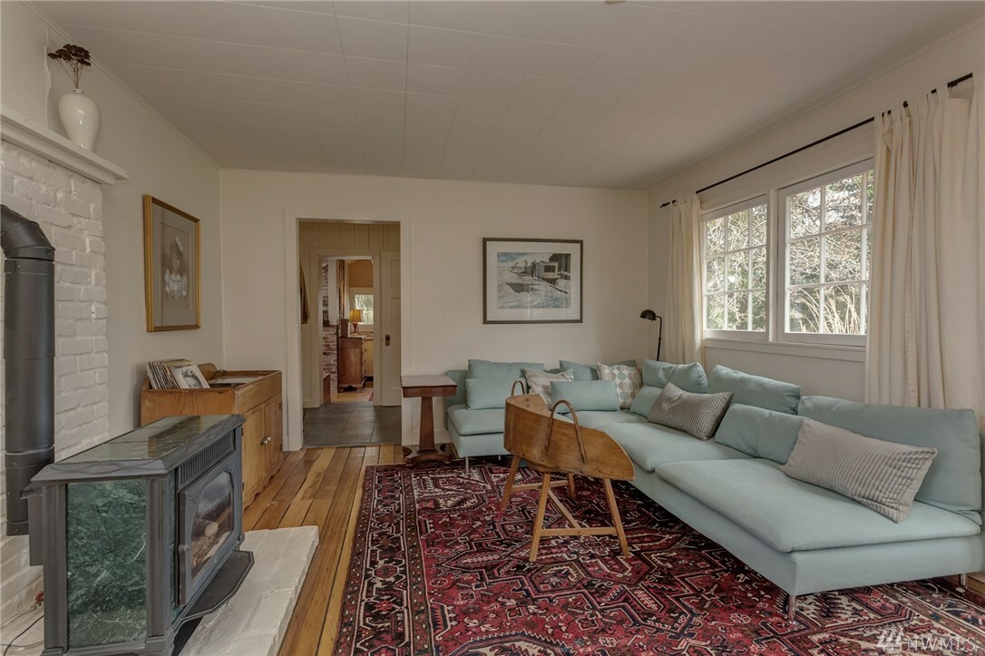 Property Photo: 3930 Fielding Ave WA 98229