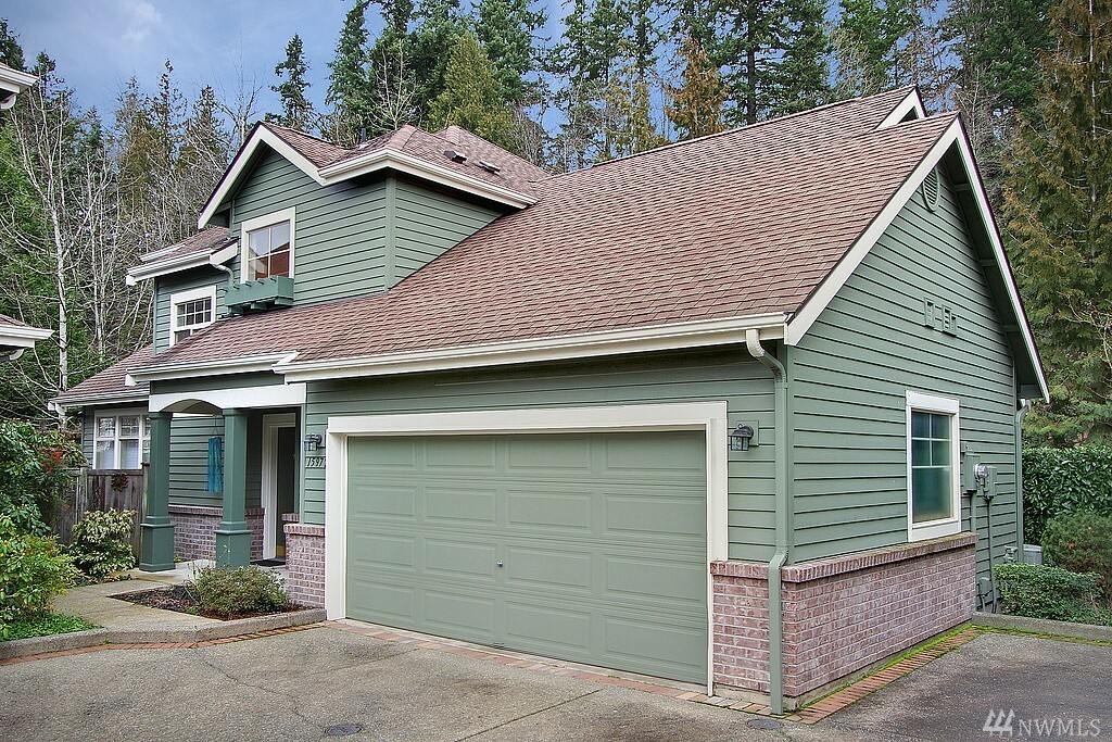 Property Photo:  15972 NE 95th Wy 3  WA 98052 