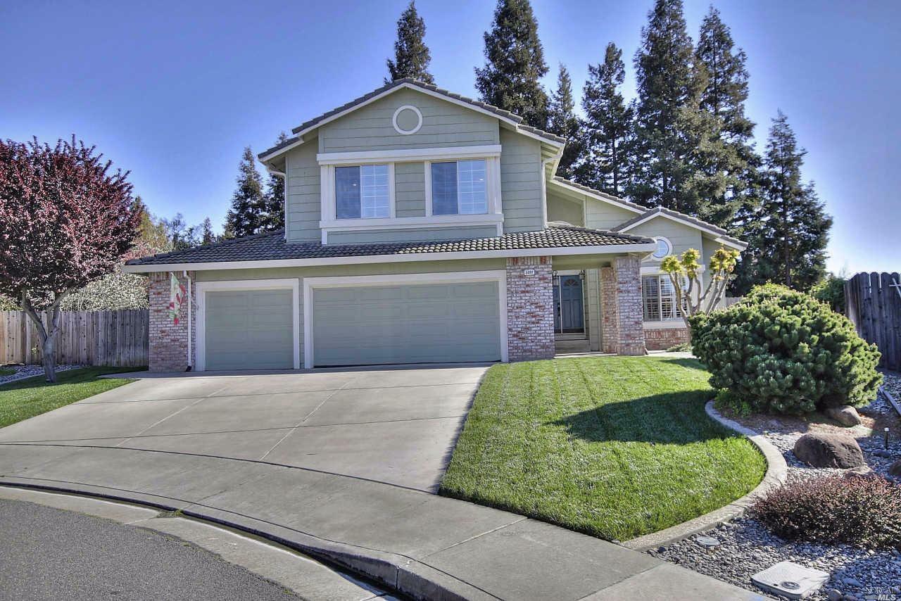 Property Photo: 3207 Riviera Court CA 94534