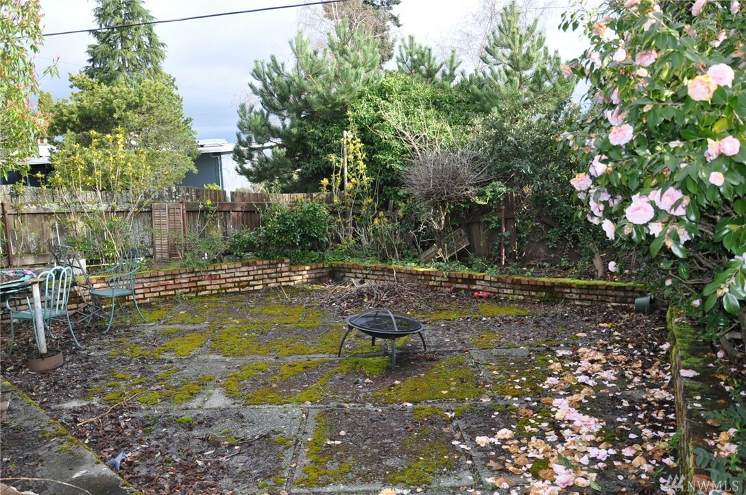 Property Photo: 7700 S Mission Dr WA 98178