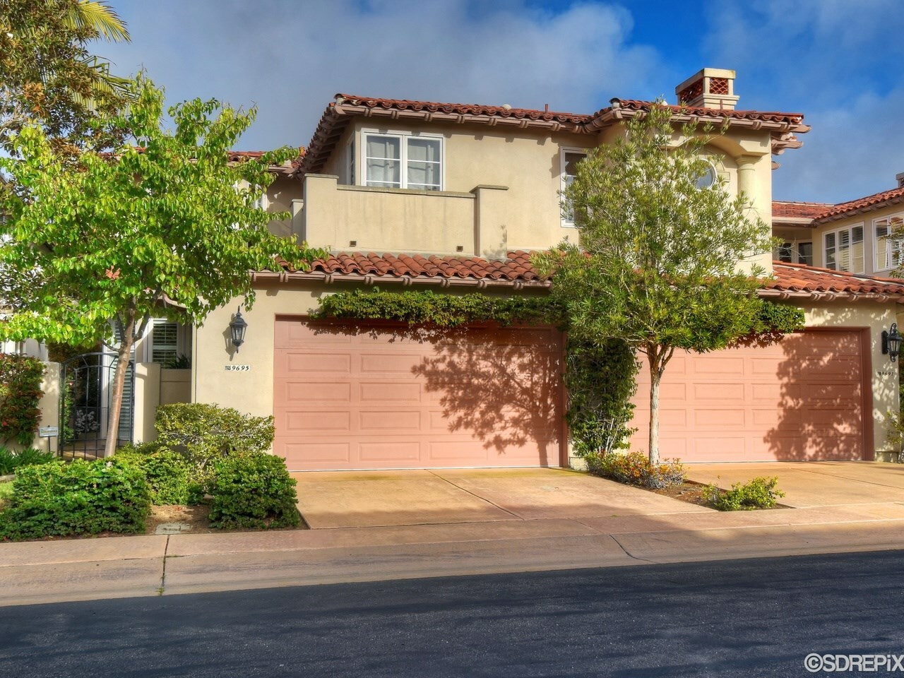 Property Photo:  9695 Claiborne Square  CA 92037 