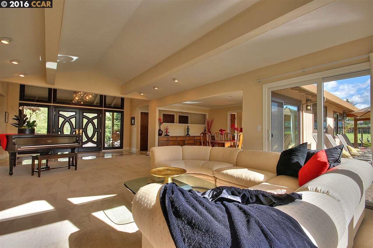 Property Photo:  369 Vernal Drive  CA 94507-1233 