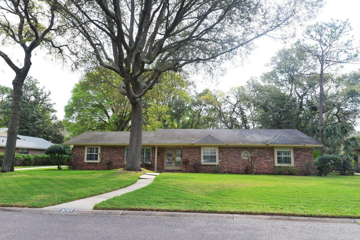 Property Photo: 3743 Colony Cove Trail FL 32277