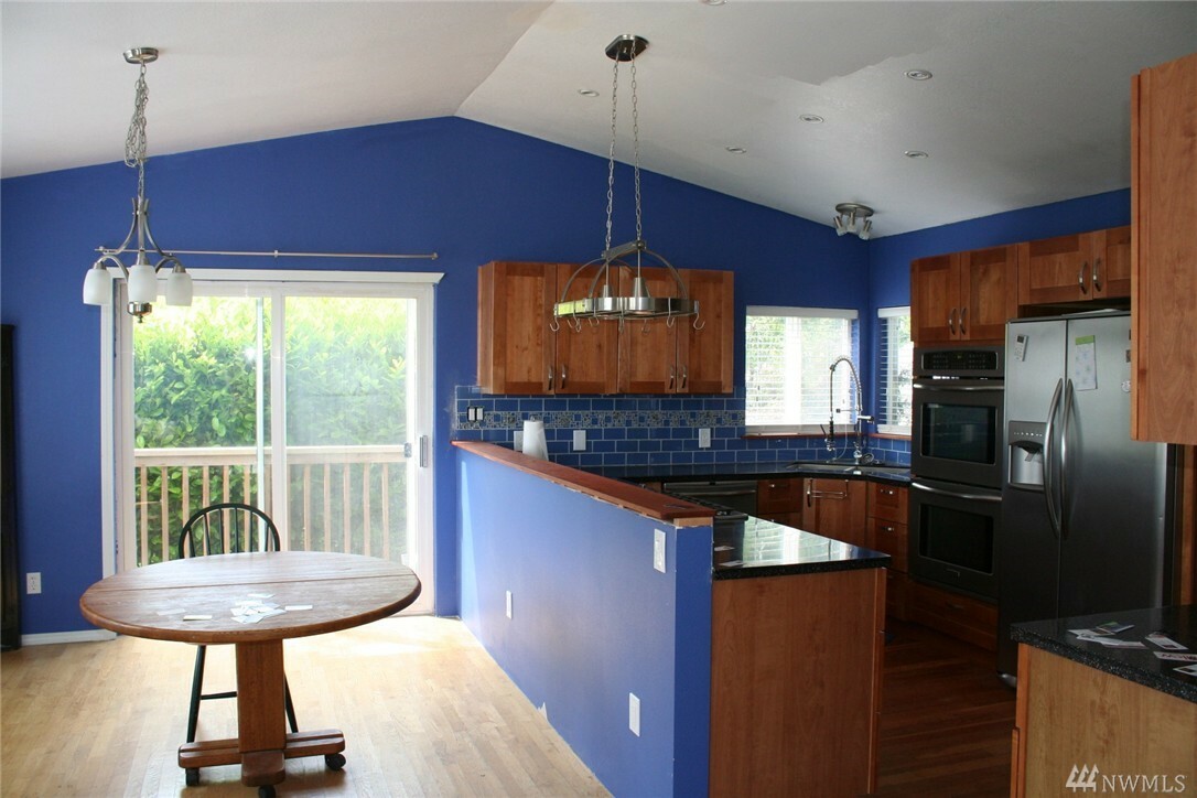 Property Photo:  5712 Sugarloaf St  WA 98221 