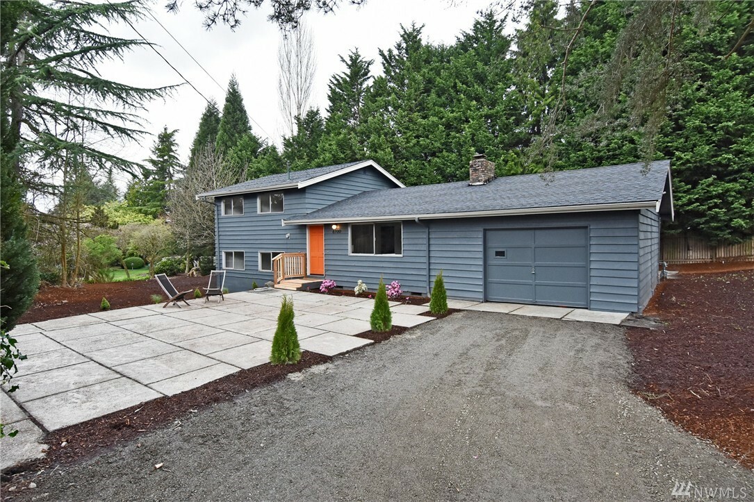Property Photo: 8700 NE 11th WA 98039