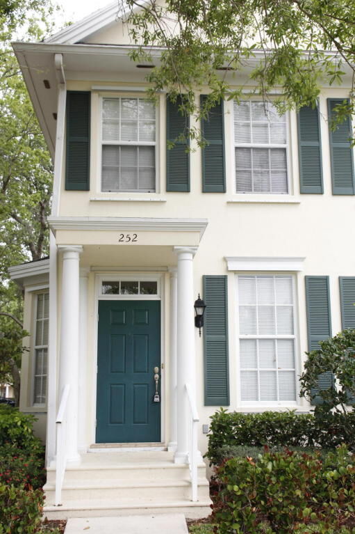 Property Photo:  252 Murray Court  FL 33458 