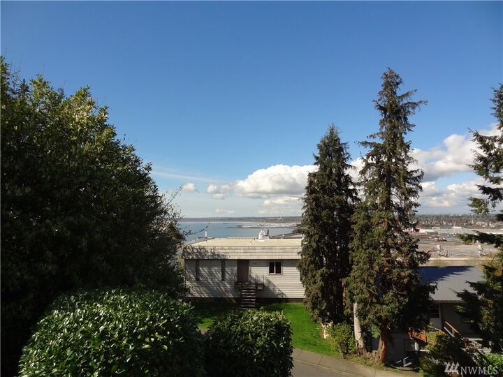 Property Photo: 704 N Forest WA 98225
