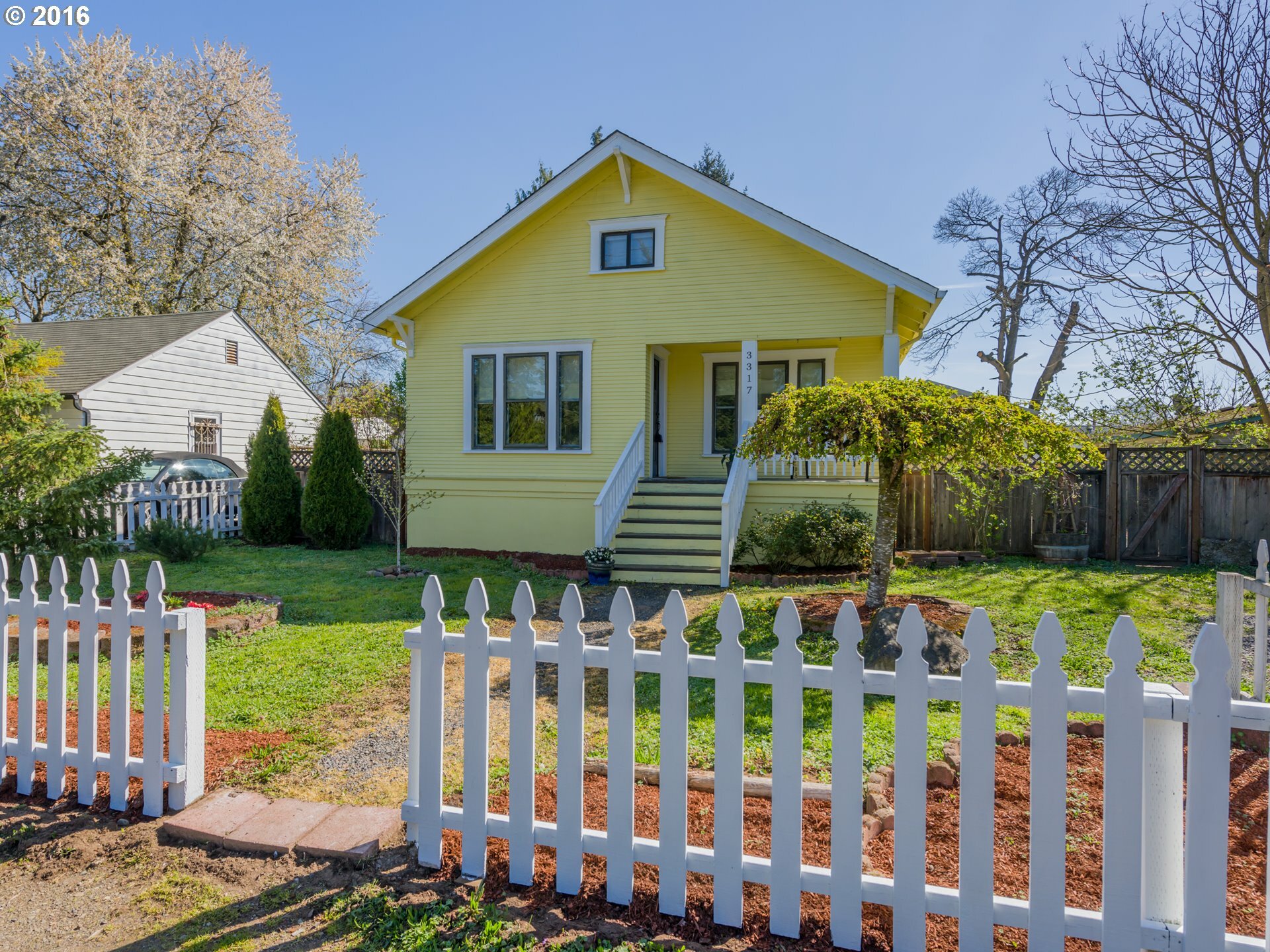 Property Photo:  3317 K St  WA 98663 