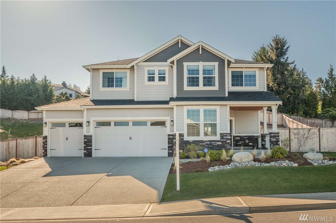 Property Photo: 11208 Shawnee Rd E WA 98374