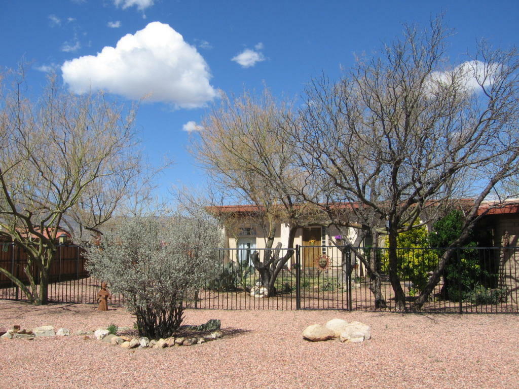 Property Photo:  2042 S Sunflower Way  AZ 86326 